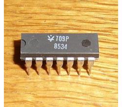 709 P ( = uA 709 = A 109 D = Opamp )